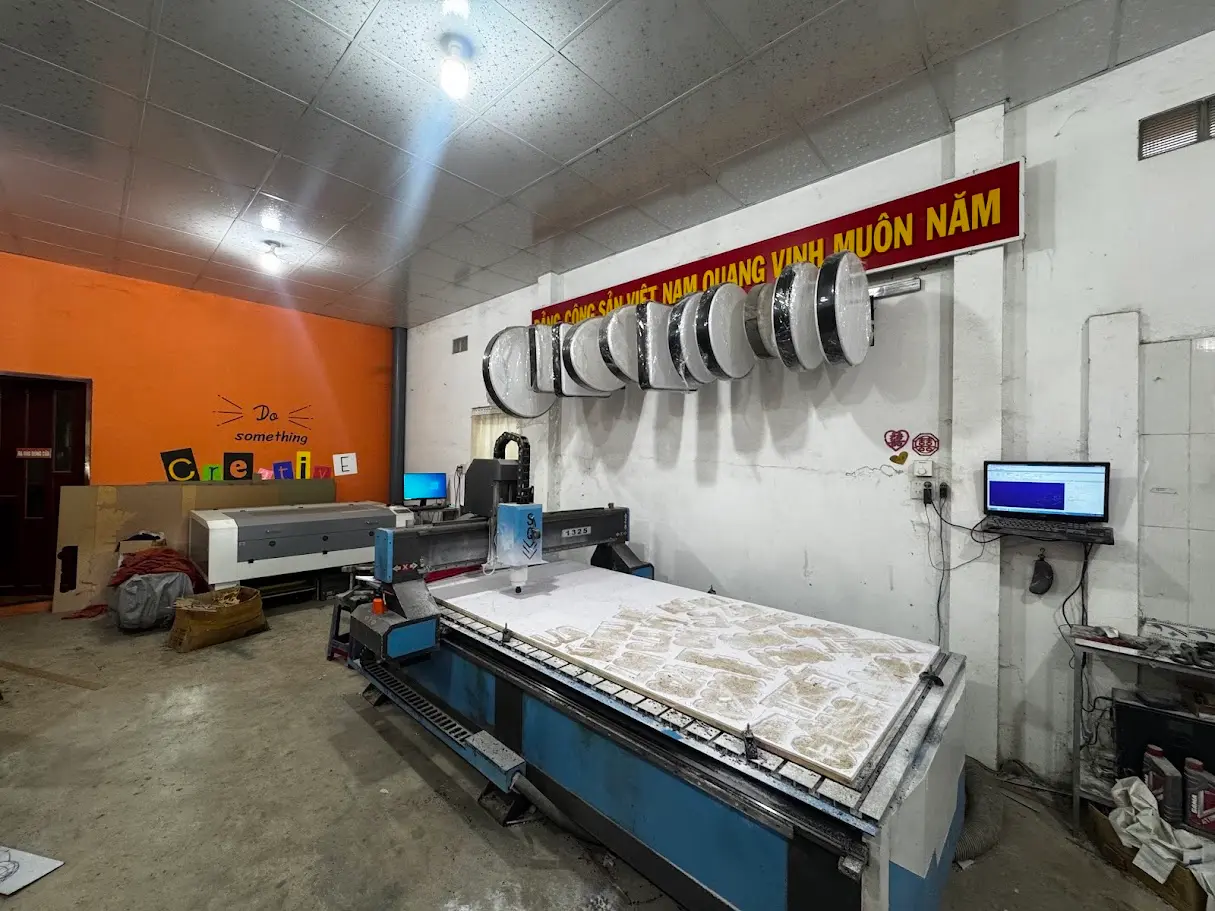 Máy CNC và laser tại IST